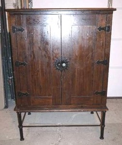Wooden cabinet