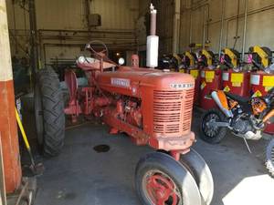 International Harvester McCormick Farmall H Two-Plow Row Crop Tractor