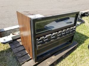 lot 346 image: Vintage Chips & Snacks Vending Machine 8-head