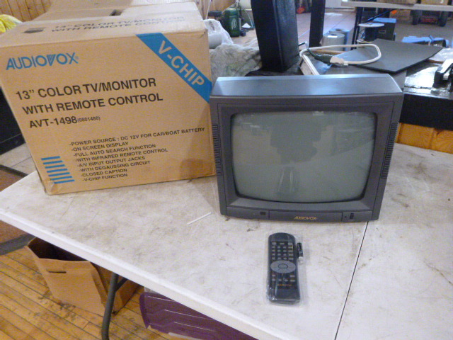 Vintage Audiovox 13” Color TV AVT-1475, use on sale in Auto or Home Tested 12v Dc