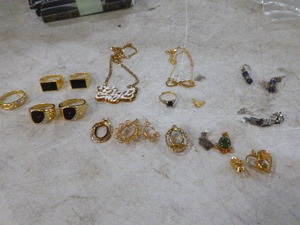 lot 26 image: Costume Jewelry