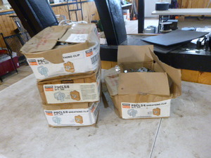 lot 32 image: 4 Boxes of Sheathing Clips