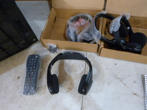lot 45 image: Tote of Headphones