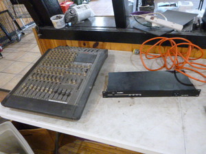 lot 46 image: Miscellaneous Electronics