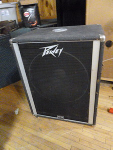 lot 90 image: Peavy Speaker