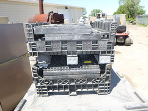 lot 10 image: 2 Shipping CratesTotes