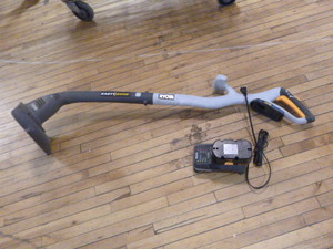 lot 110 image: Ryobi Weed Whip