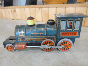 lot 169 image: Vintage Metal Toy Train Engine