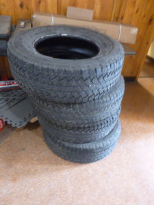 lot 179 image: 4 Bridgestone Dueler Tires
