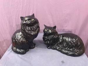 lot 19 image: 2 Large Decorative Cats