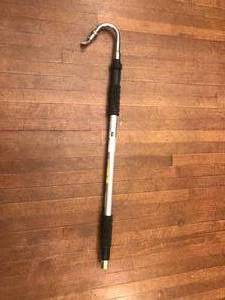 lot 20 image: Telescoping Wand with Gutter Cleaner
