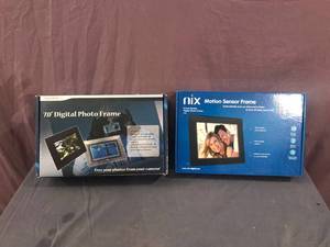 lot 23 image: Digital Photo Frames