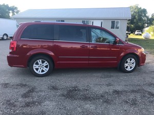 lot 2 image: 2012 Dodge Grand Caravan Crew