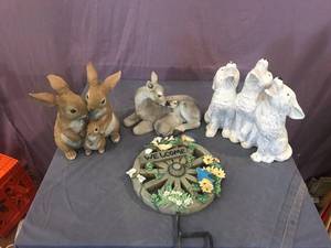 lot 59 image: Yard Decor