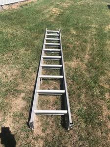 lot 76 image: Extension Ladder