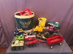 lot 89 image: Toys