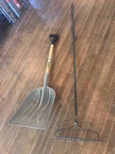 lot 91 image: Shovel & Rake