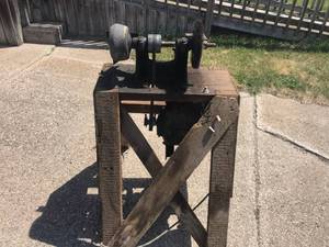 lot 110 image: Bench Grinder