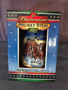 lot 17 image: Budweiser 2002 Holiday Stein