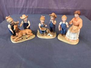 lot 28 image: Denim Days by Homco Figures