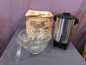 lot 51 image: Glass Punch Bowl & Coffee MakerServer