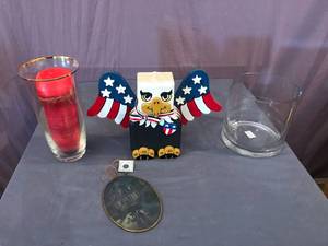 lot 62 image: Home Decor