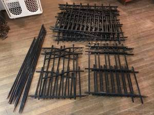 lot 75 image: Fence, Gate & Posts