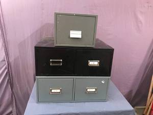 lot 76 image: Metal Storage Units