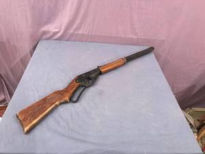 lot 77 image: Red Ryder BB Gun