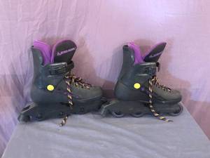 lot 103 image: Rollerblades