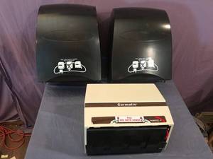 lot 155 image: Paper Towel Dispensers