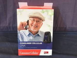 lot 161 image: Like New Consumer Cellular Flip Phone