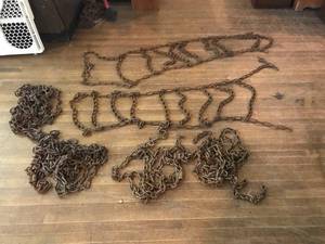 lot 209 image: Tire Chains