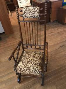 lot 213 image: Antique Rocking Chair