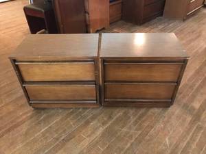 lot 217 image: Nightstands