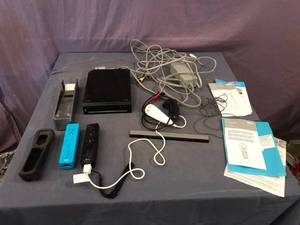 lot 236 image: Nintendo Wii