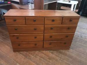 lot 189 image: Dresser