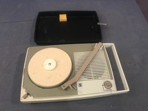 lot 246 image: Vintage Battery Operated Record Player