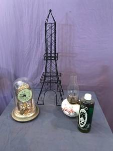 lot 261 image: Clock & Lamp