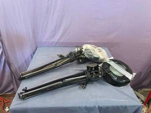 lot 262 image: Adjustable Magnifying Lamps