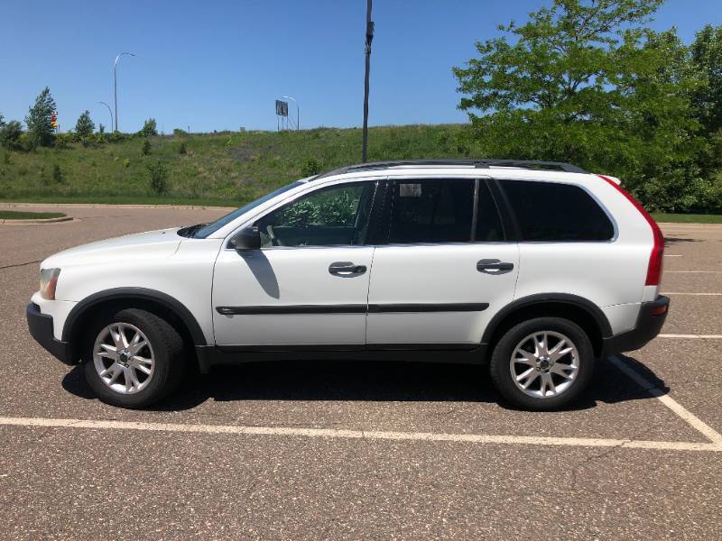 2004 Volvo XC90 - AWD