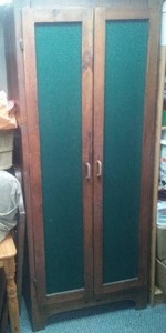 Wood Cabinet. (Vintage