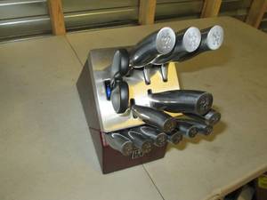 lot 15 image: graphite 14 pc self- sharping knife...