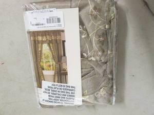 lot 177 image: fairfield 5 piece window set 55 x 6...