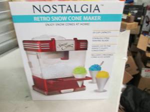 lot 214 image: nostalgia retro snow cone maker ...