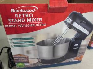 lot 218 image: brentwood retro stand mixer ...