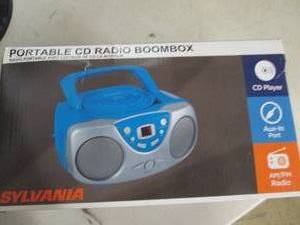 lot 256 image: sylvania portable cd radio boom box...