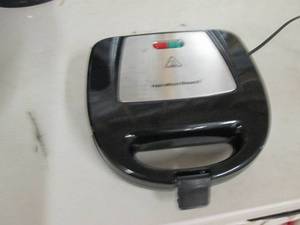 lot 124 image: hamilton beach sandwich maker power...
