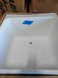 lot 36 image: MUSTSEE Utilatub 23 in. x 25 in. Polypropylene Floor Mount Laundry Tub