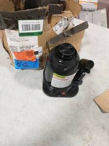 lot 86 image: 20-Ton Short Bottle Jack
